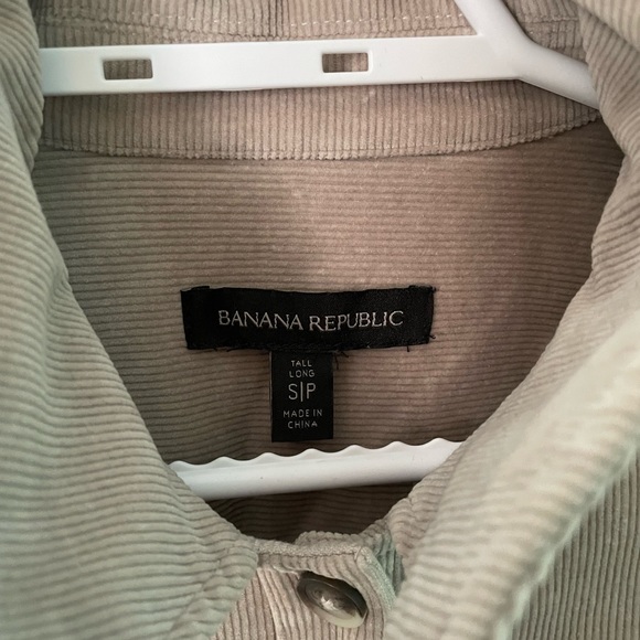Banana Republic corduroy shirt.  EUC worn once - Picture 2 of 3